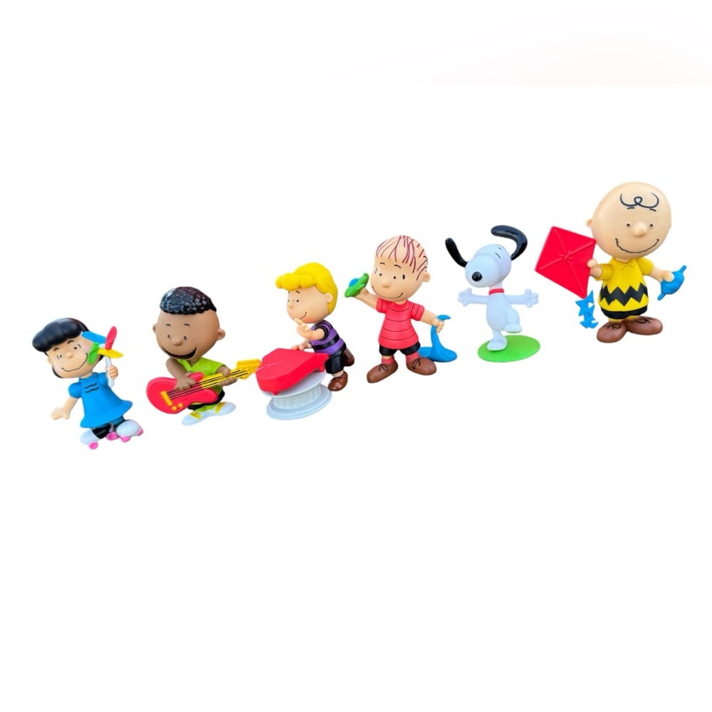 Lot of 6 PEANUTS CHARLIE BROWN and GANG 3” Vinyl Action Figure Toy PNS Just Play